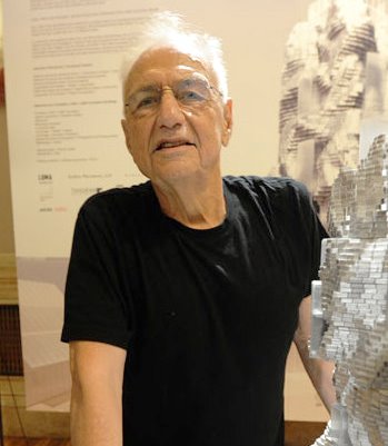 File:Frank O. Gehry - Parc des Ateliers (cropped).jpg