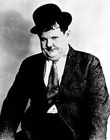 Oliver Hardy Portrait.jpg