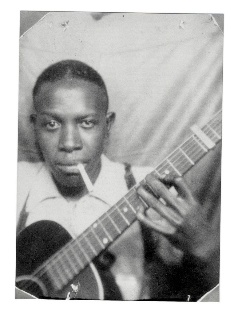 Overlooked No More: Robert Johnson, Bluesman Whose Life Was a Riddle - The  New York Times