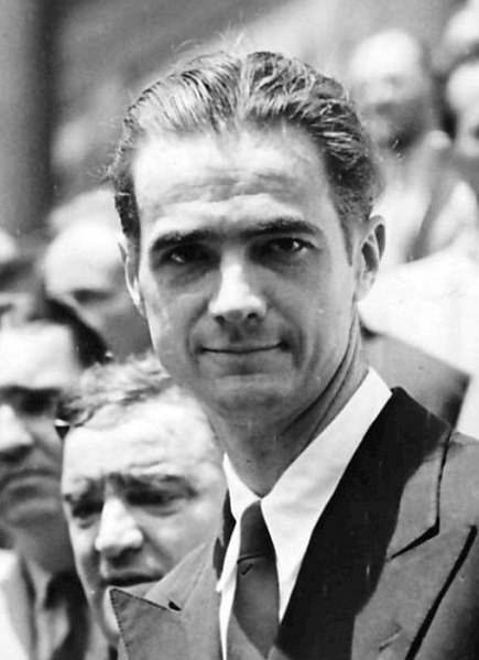 File:Howard Hughes 1938.jpg