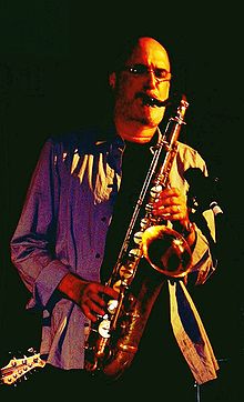 Michael Brecker in July 2004, performing during the "Jazz for Kerry" benefit concert in Manhattan.